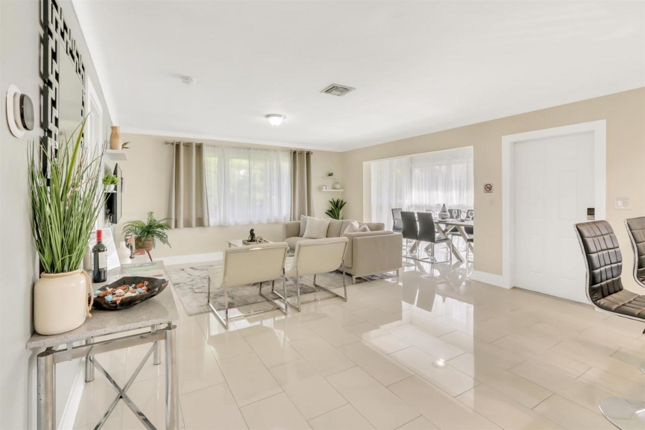 Bright Pompano Beach With Pool Access Extérieur photo