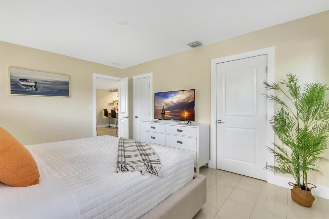 Bright Pompano Beach With Pool Access Extérieur photo