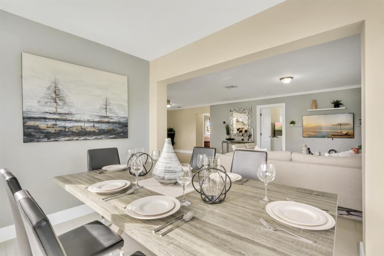 Bright Pompano Beach With Pool Access Extérieur photo